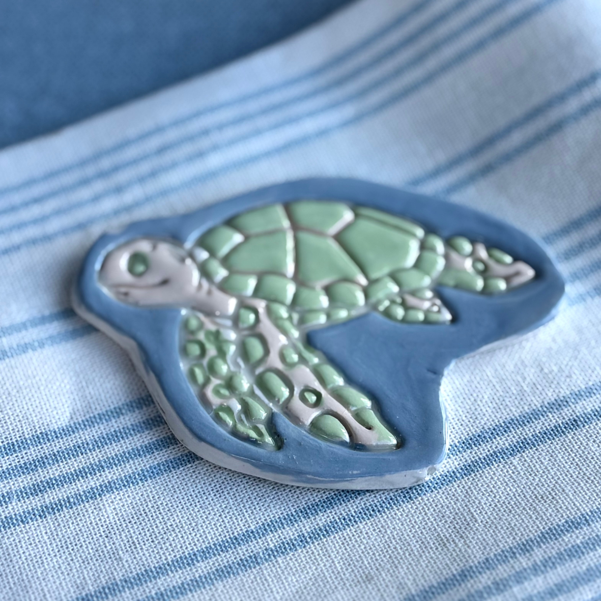 Large turtle magnet