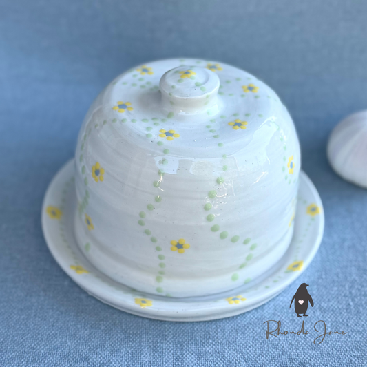 Domes_Sunshine daisy cheese dome